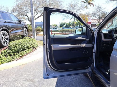 Used 2024 Ford Expedition Limited RWD image 26
