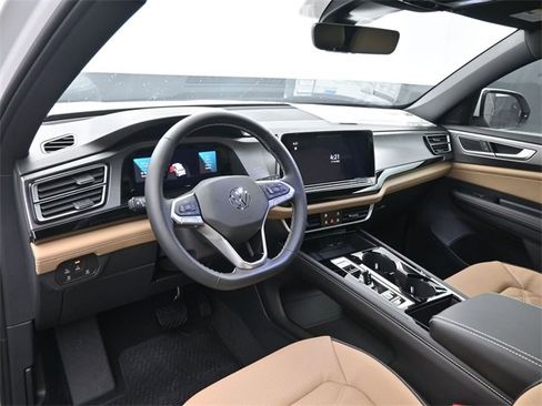 New 2026 Volkswagen Atlas Cross Sport SE image 28