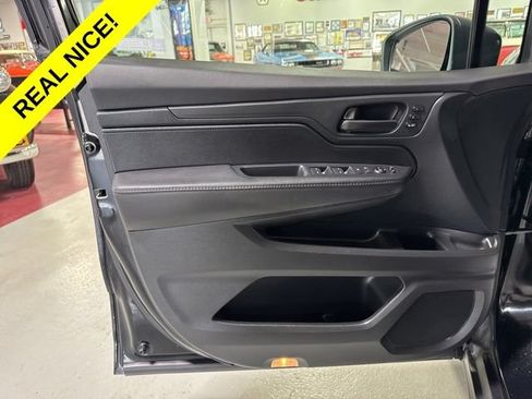 Used 2023 Honda Odyssey EX-L image 12