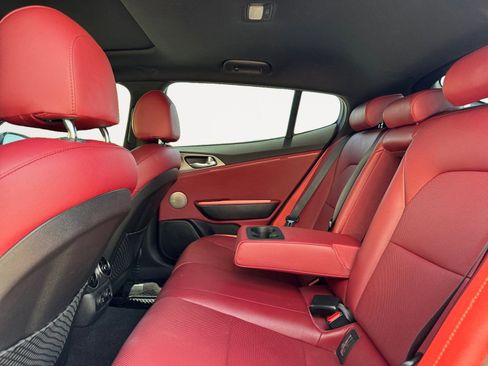 Used 2019 Kia Stinger GT1 AWD/4WD image 13
