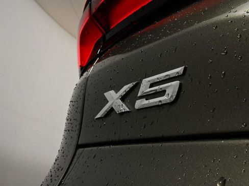 New 2026 BMW X5 xDrive40i w/ M Sport Package image 10