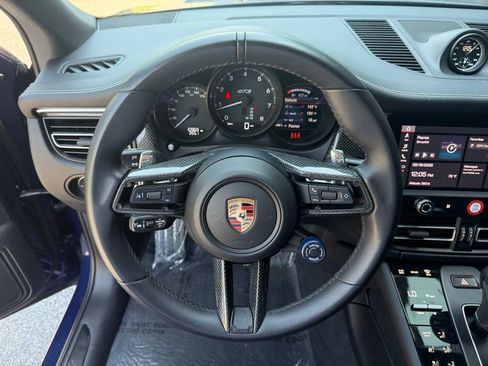Certified 2025 Porsche Macan GTS AWD/4WD image 24