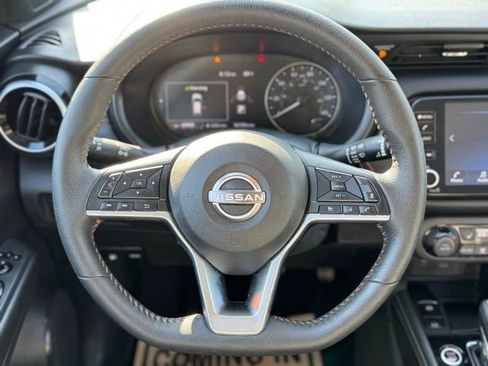 Used 2023 Nissan Kicks SR w/ SR Premium Package FWD image 22