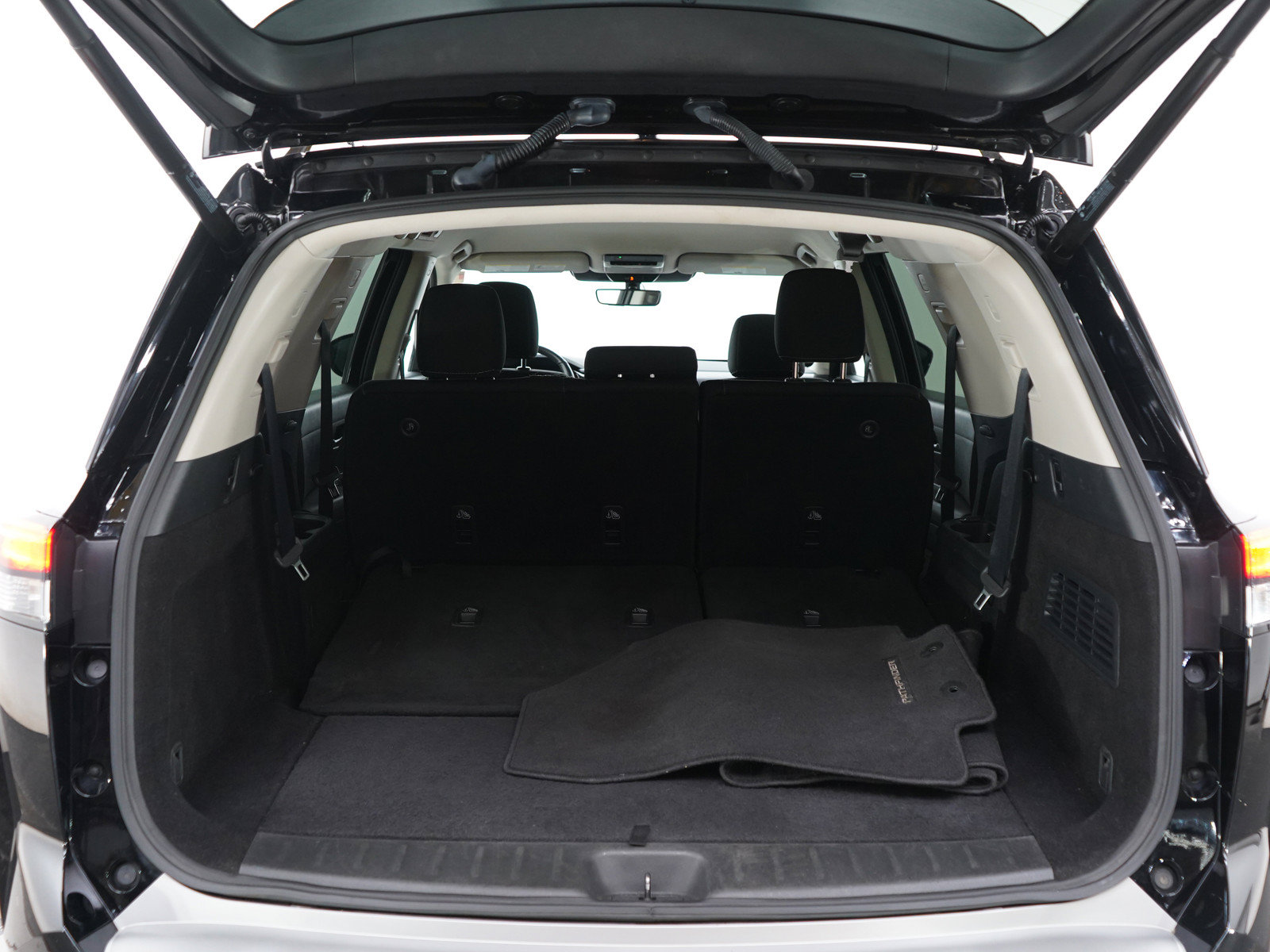 Used 2023 Nissan Pathfinder SV AWD/4WD image 16