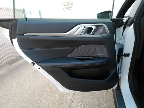 Used 2023 BMW i4 eDrive40 RWD image 16