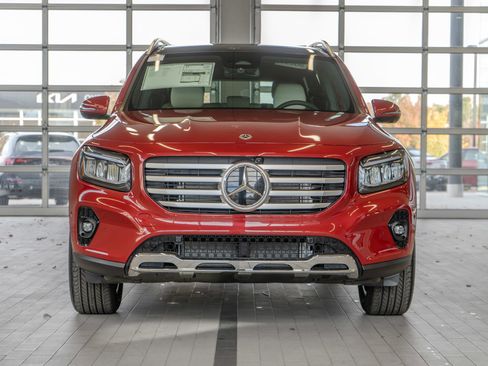 New 2026 Mercedes-Benz GLB 250 4MATIC image 11