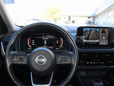 Used 2021 Nissan Rogue Platinum image 34