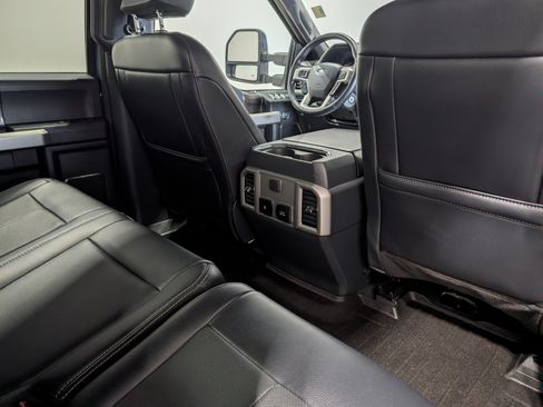 Used 2022 Ford F250 Lariat w/ Tremor Off-Road Package AWD/4WD image 19