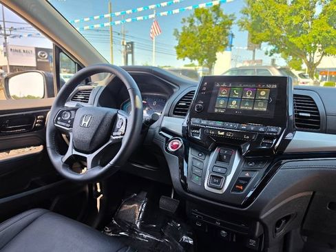 Used 2024 Honda Odyssey Touring image 13