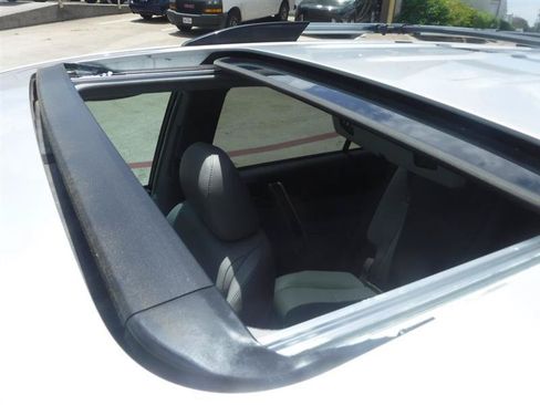 Used 2013 Toyota Highlander Limited FWD image 16