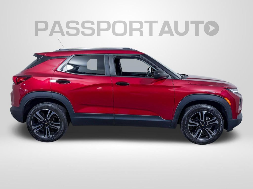 Used 2021 Chevrolet TrailBlazer LT w/ Convenience Package AWD/4WD image 10