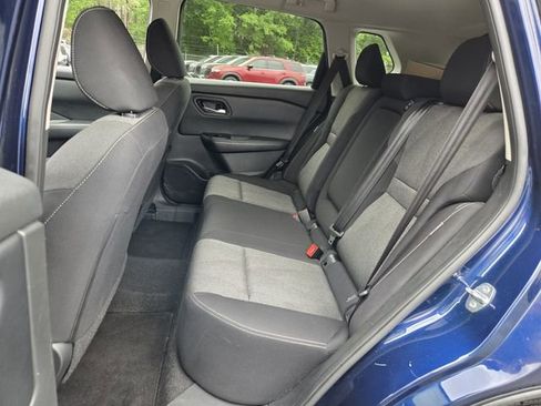 Certified 2024 Nissan Rogue SV FWD image 10