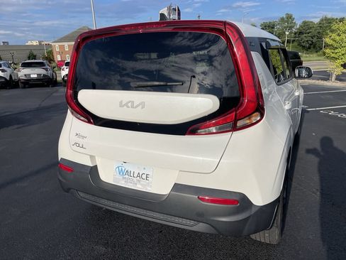 Used 2022 Kia Soul LX FWD image 5