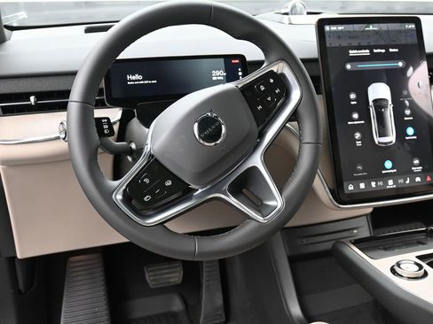 New 2026 Volvo EX90 Ultra image 16