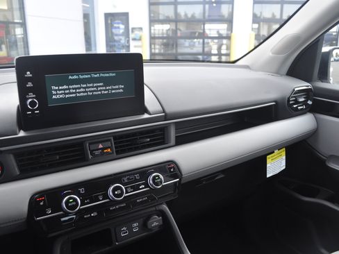 Certified 2025 Honda Pilot EX-L image 23