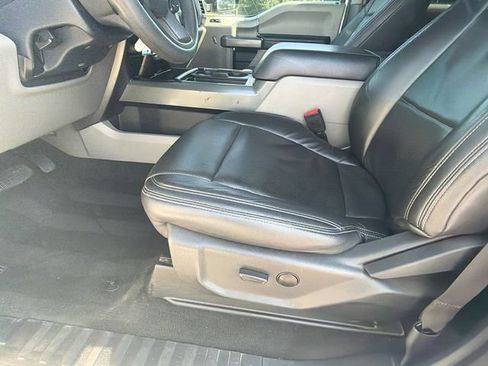 Used 2022 Ford F250 XLT w/ XLT Premium Package AWD/4WD image 9