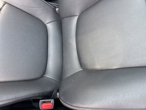 Used 2022 Toyota Corolla Cross XLE w/ Convenience Package FWD image 20