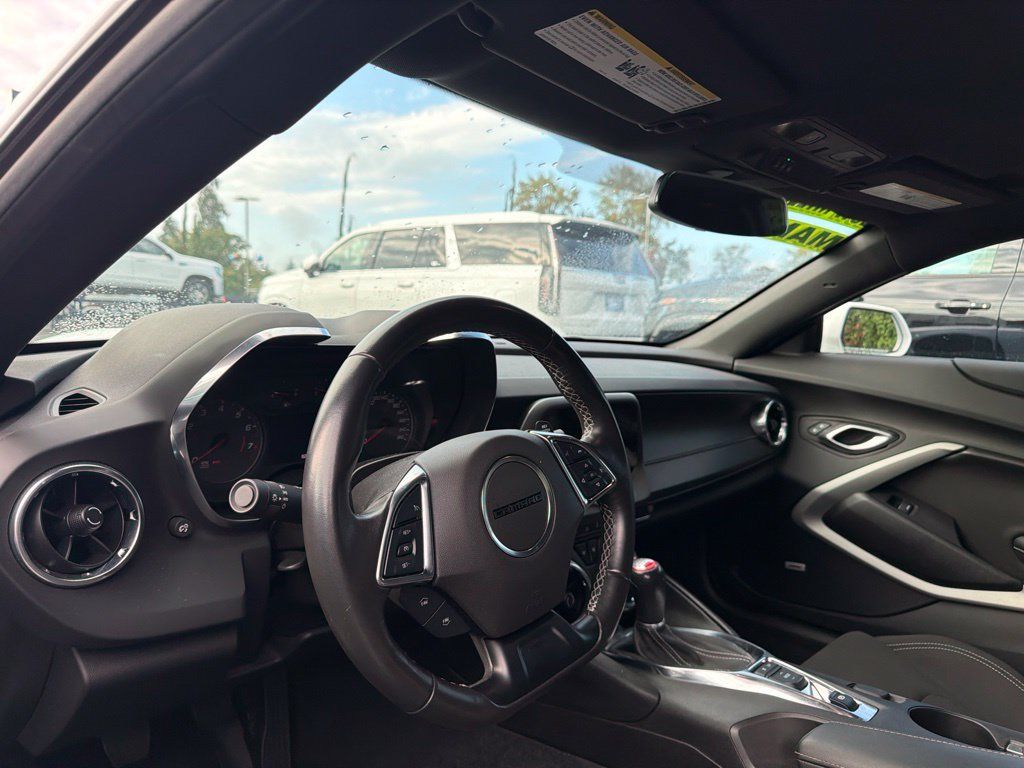 Used 2023 Chevrolet Camaro LT w/ Technology Package RWD image 10