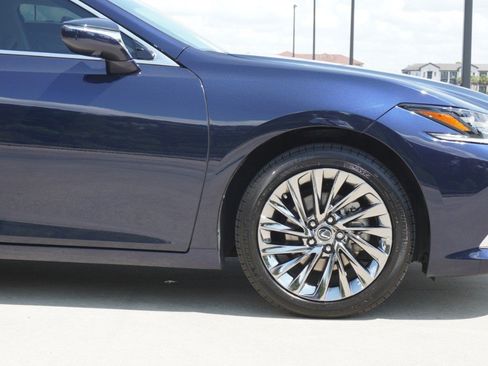 Certified 2025 Lexus ES 350 Ultra Luxury FWD image 9