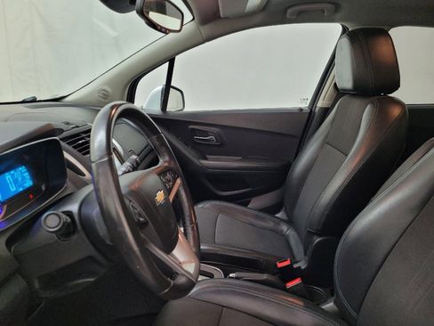 Used 2016 Chevrolet Trax LT w/ LT Convenience Package AWD/4WD image 17