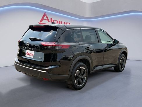 Used 2024 Nissan Rogue SV FWD image 5