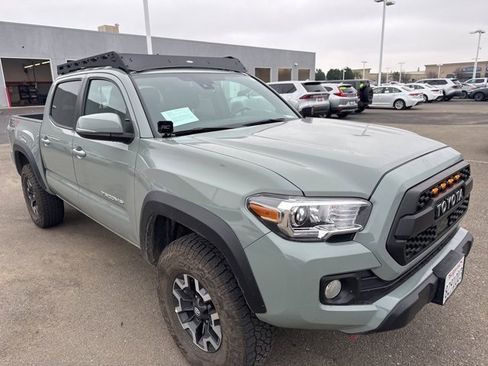 Used 2023 Toyota Tacoma TRD Off-Road image 4