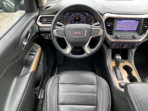 Used 2017 GMC Acadia Denali w/ Technology Package FWD image 26