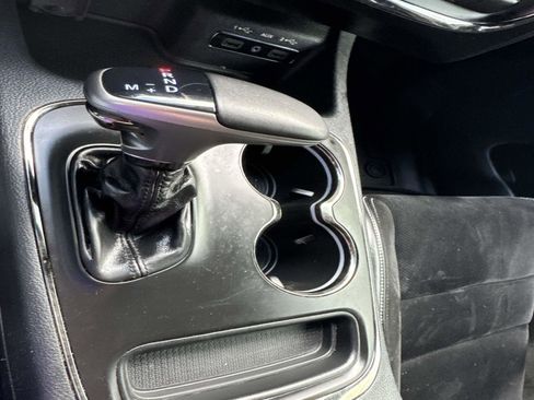 Certified 2018 Dodge Durango SRT image 26