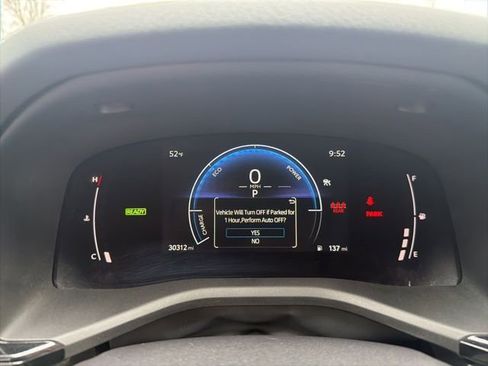 Used 2025 Toyota Camry LE image 12