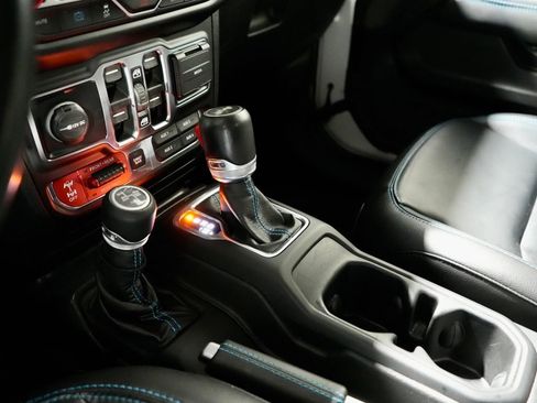 Used 2021 Jeep Wrangler Unlimited Rubicon 4xe w/ Steel Bumper Group image 20