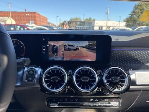 New 2026 Mercedes-Benz GLB 250 4MATIC image 28