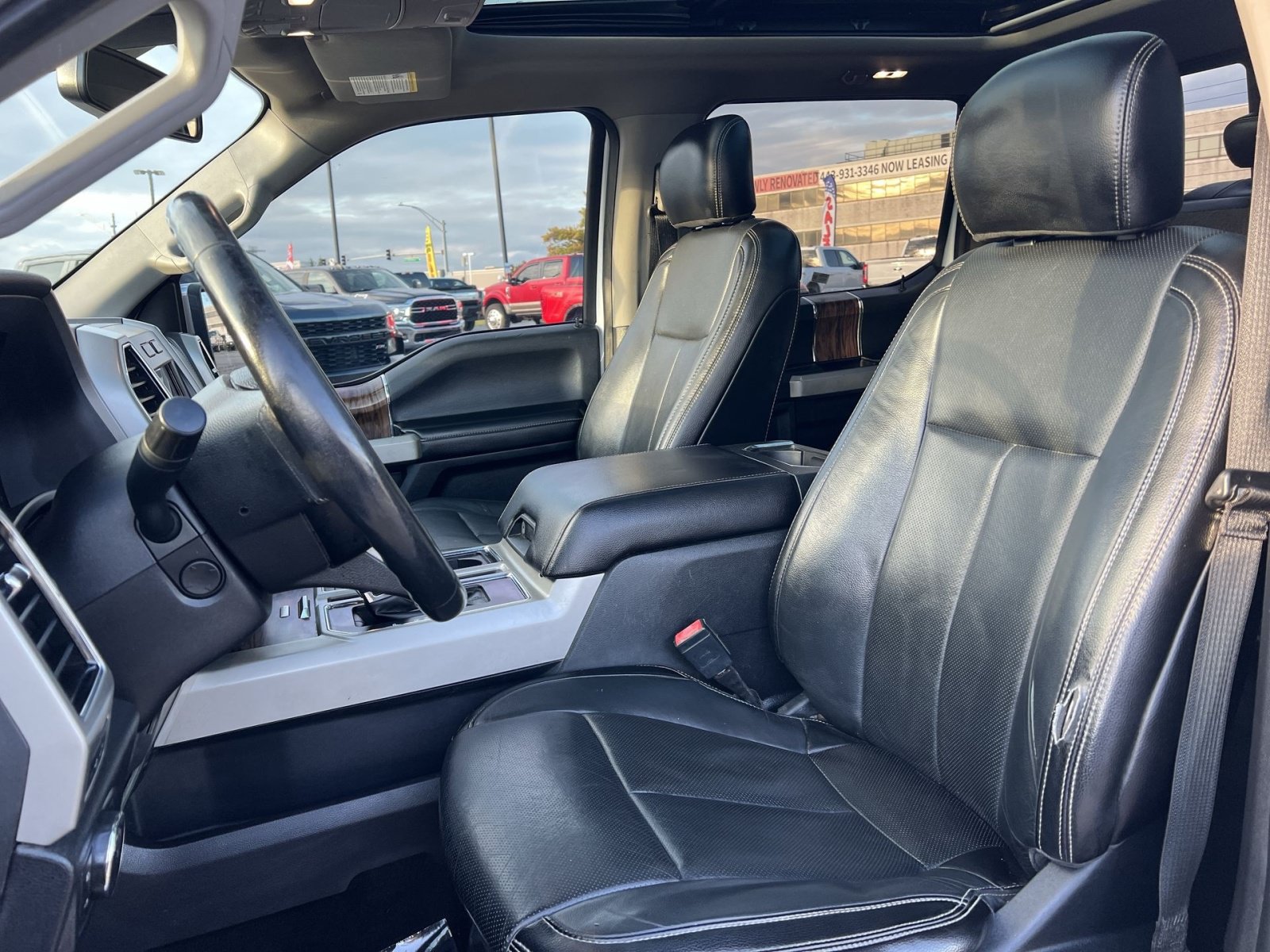 Used 2018 Ford F150 Lariat w/ Equipment Group 502A Luxury AWD/4WD image 11