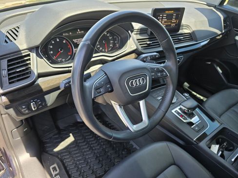 Used 2020 Audi Q5 2.0T Premium w/ Convenience Package AWD/4WD image 17