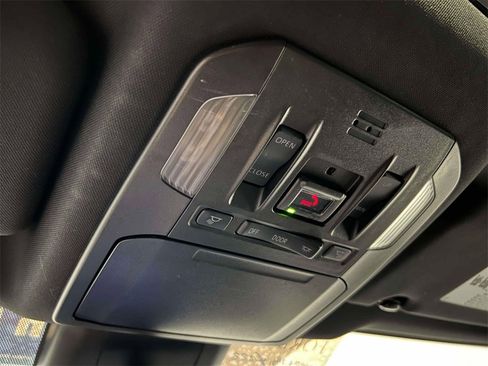 Used 2022 Toyota Highlander XSE image 34