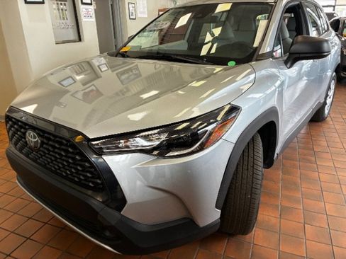 Used 2022 Toyota Corolla Cross L FWD image 8