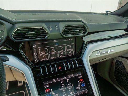 Used 2020 Lamborghini Urus image 59