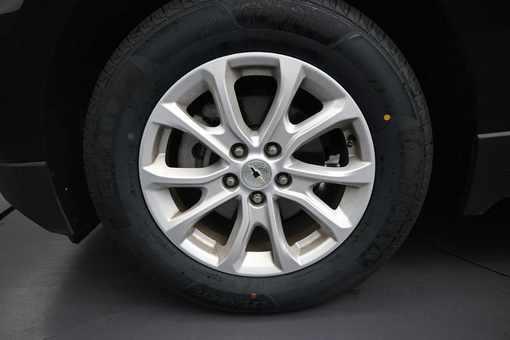 Used 2020 Chevrolet Equinox LS FWD image 10