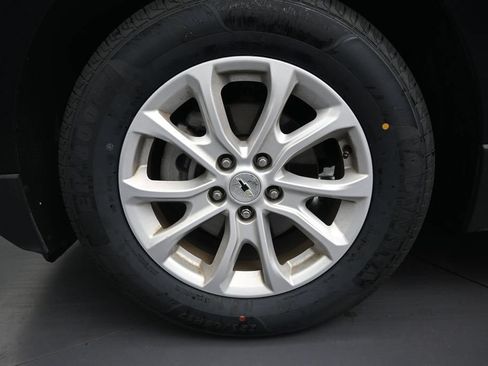 Used 2020 Chevrolet Equinox LS FWD image 10