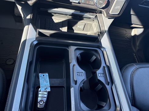 Used 2026 Ford F350 Platinum w/ Tremor Off-Road Package AWD/4WD image 17