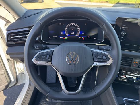 Used 2025 Volkswagen Jetta S image 19