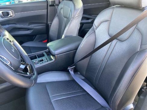 Used 2023 Kia Sorento X-Line EX image 16