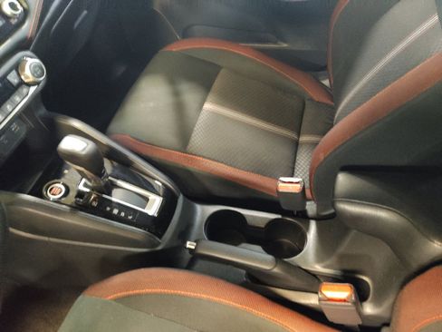 Used 2025 Nissan Versa SR FWD image 26