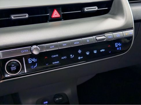 Used 2024 Hyundai Ioniq 5 SE image 15