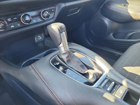 Certified 2025 Honda HR-V Sport image 26