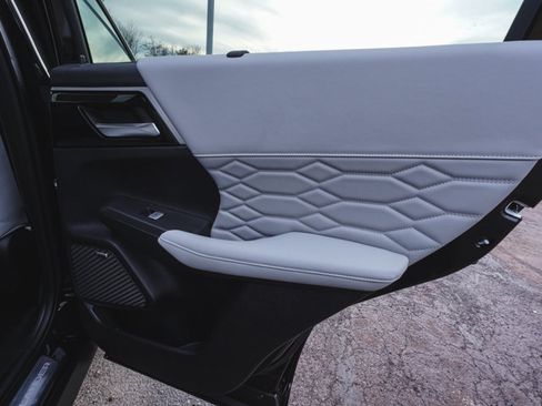 New 2026 Mitsubishi Outlander SEL AWD/4WD image 50