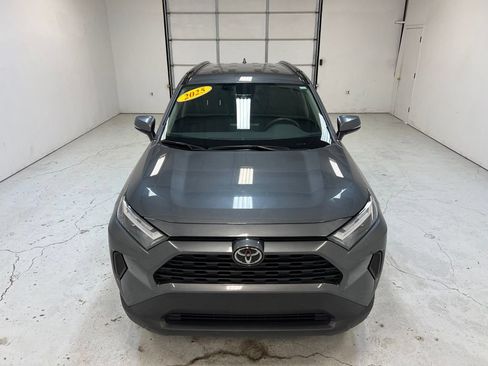 Used 2025 Toyota RAV4 LE AWD/4WD image 7