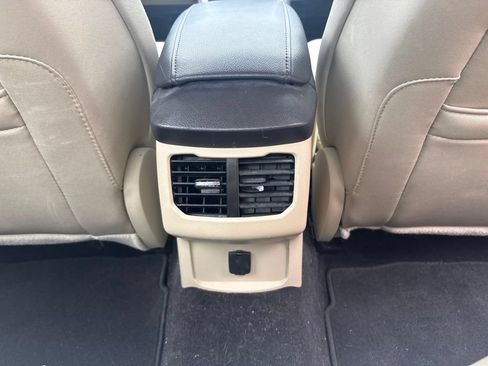 Used 2014 Ford Fusion SE FWD image 28