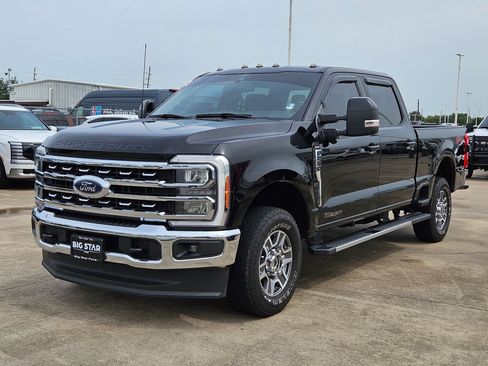 Used 2023 Ford F250 Lariat w/ FX4 Off-Road Package AWD/4WD image 8
