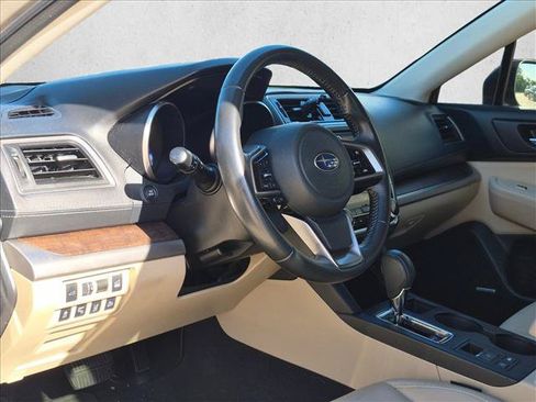 Used 2018 Subaru Outback 2.5i Limited AWD/4WD image 2