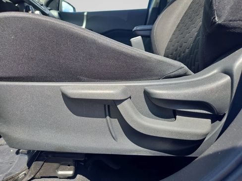 Used 2021 Nissan Kicks S FWD image 17